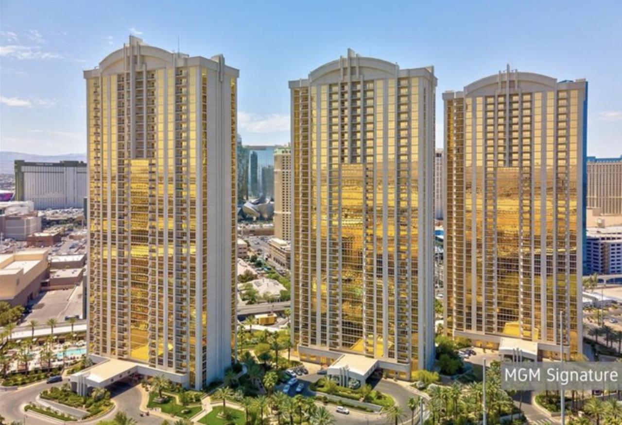 Balcony Full Strip View Suite Mgm Signature Free Valet ラスベガス エクステリア 写真