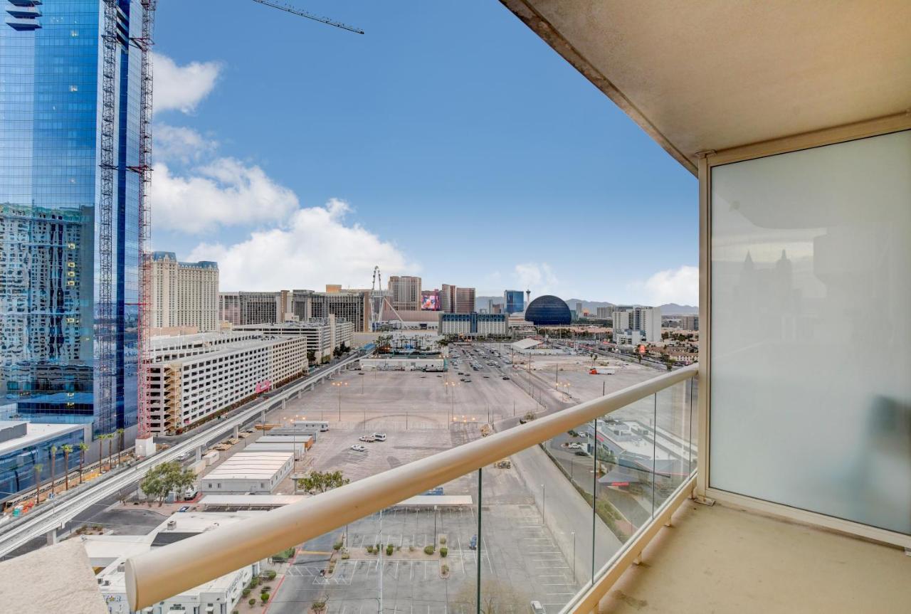 Balcony Full Strip View Suite Mgm Signature Free Valet ラスベガス エクステリア 写真