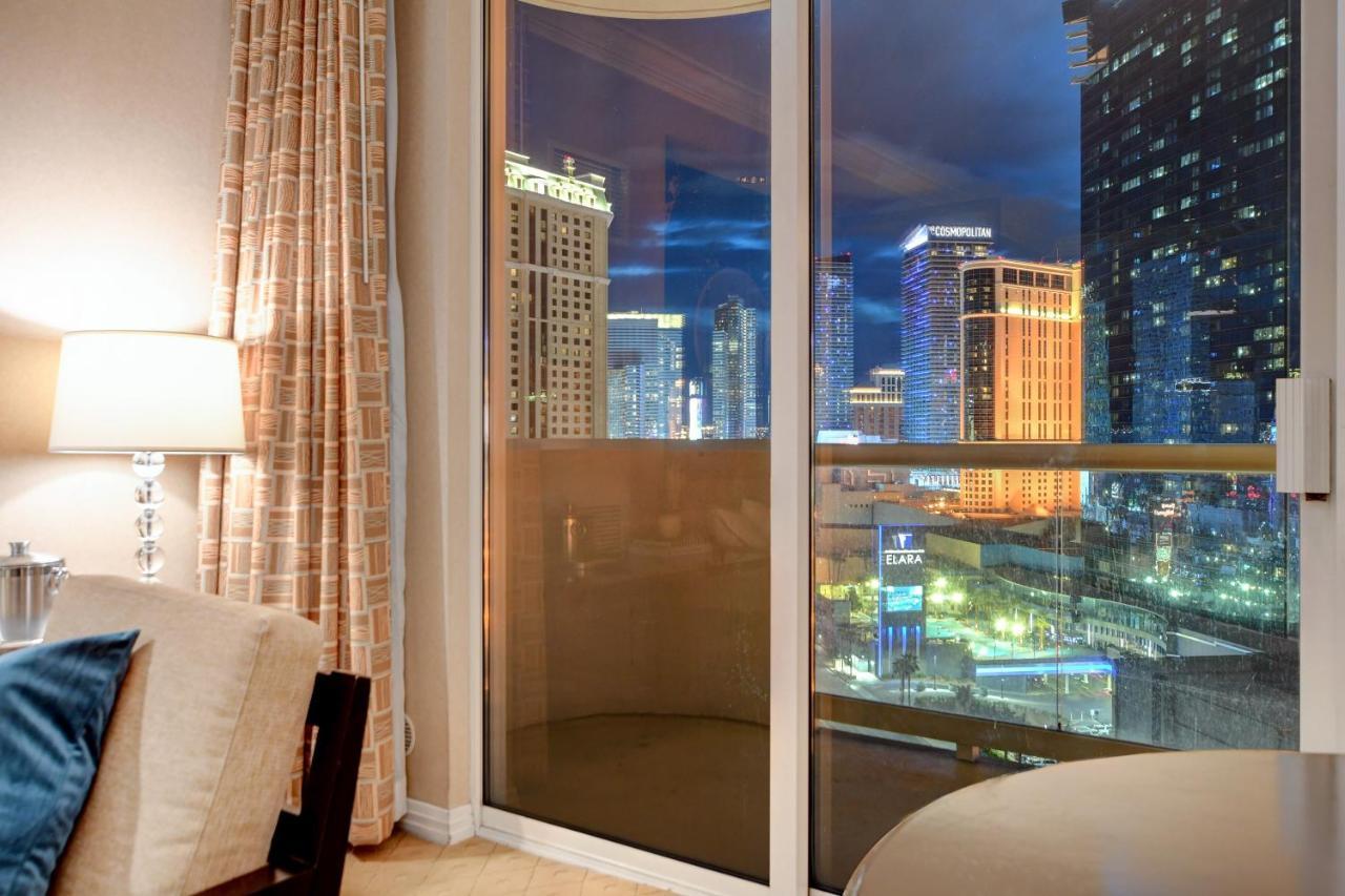 Balcony Full Strip View Suite Mgm Signature Free Valet ラスベガス エクステリア 写真